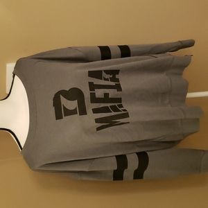 NWOT Women's New Era sweatshirt size XL